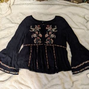 American Eagle Bell Sleeve Peasant Top